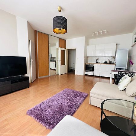 After Two Apartment Братислава Екстер'єр фото