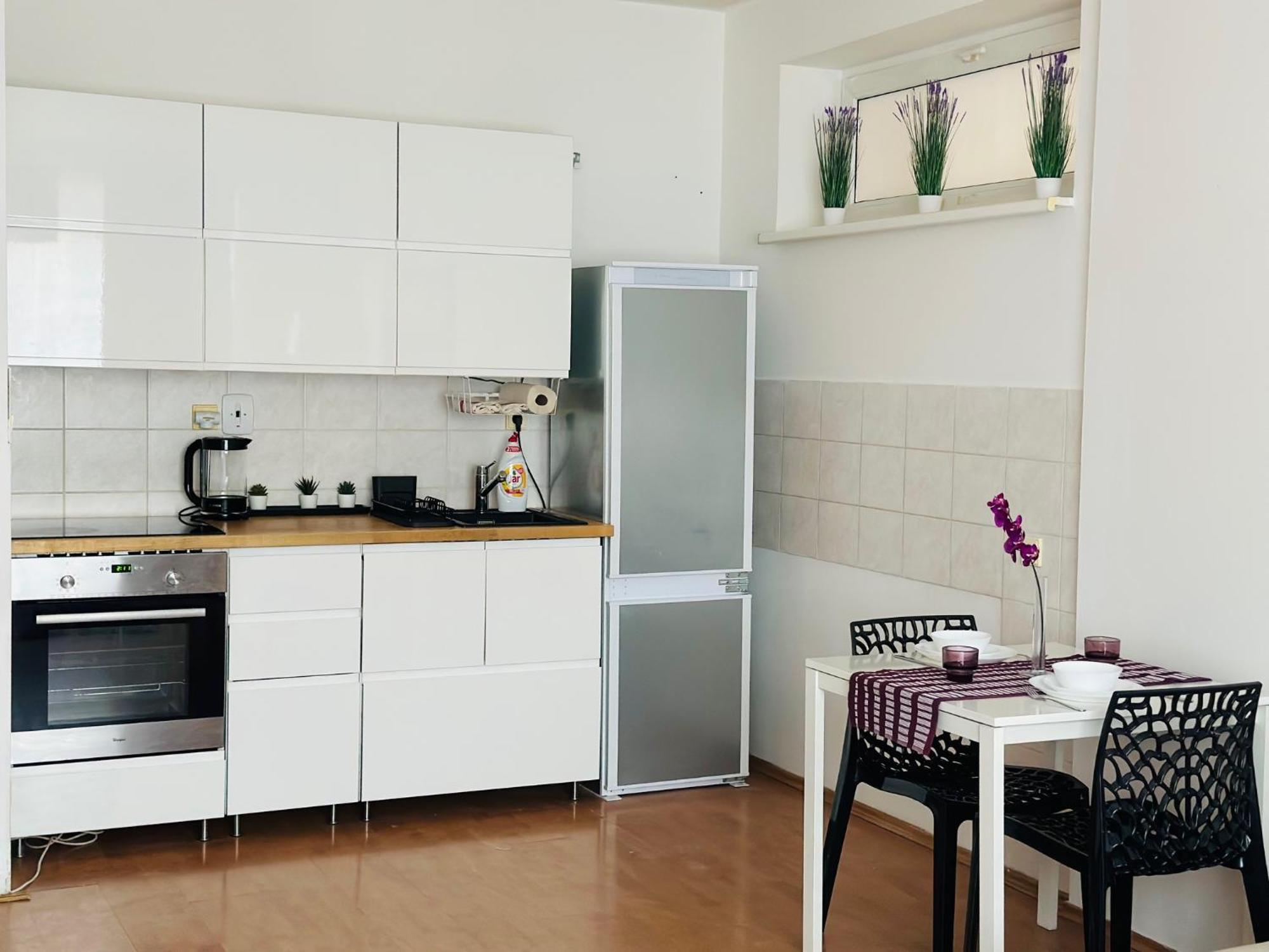 After Two Apartment Братислава Екстер'єр фото